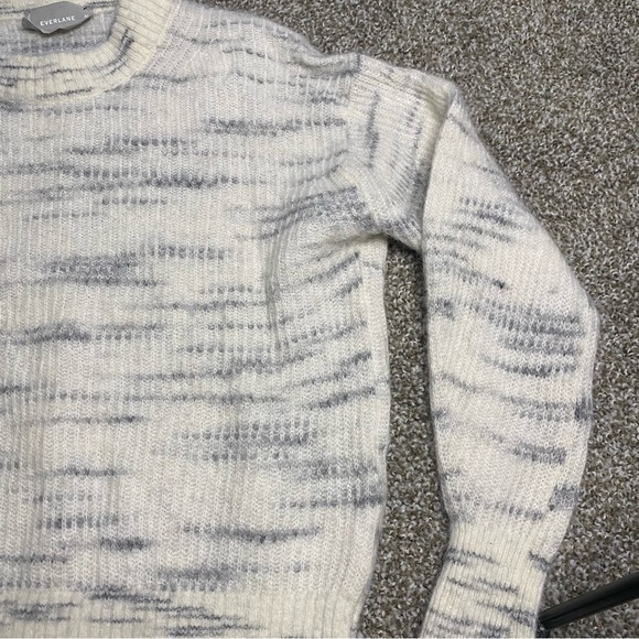 Everlane The Oversized Alpaca Crew - Picture 9 of 13